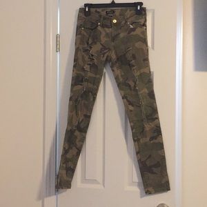 Tractor size 7 camo pants